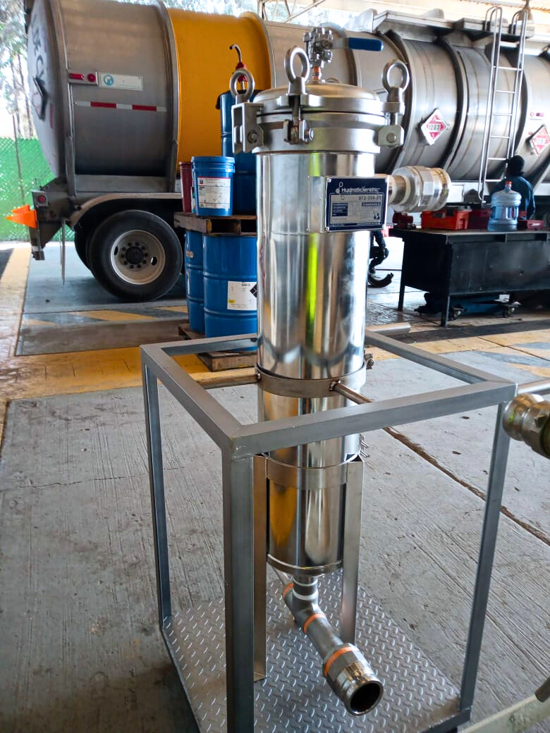 Equipo de filtración sobre estructura móvil, con portafiltro vertical y manómetros