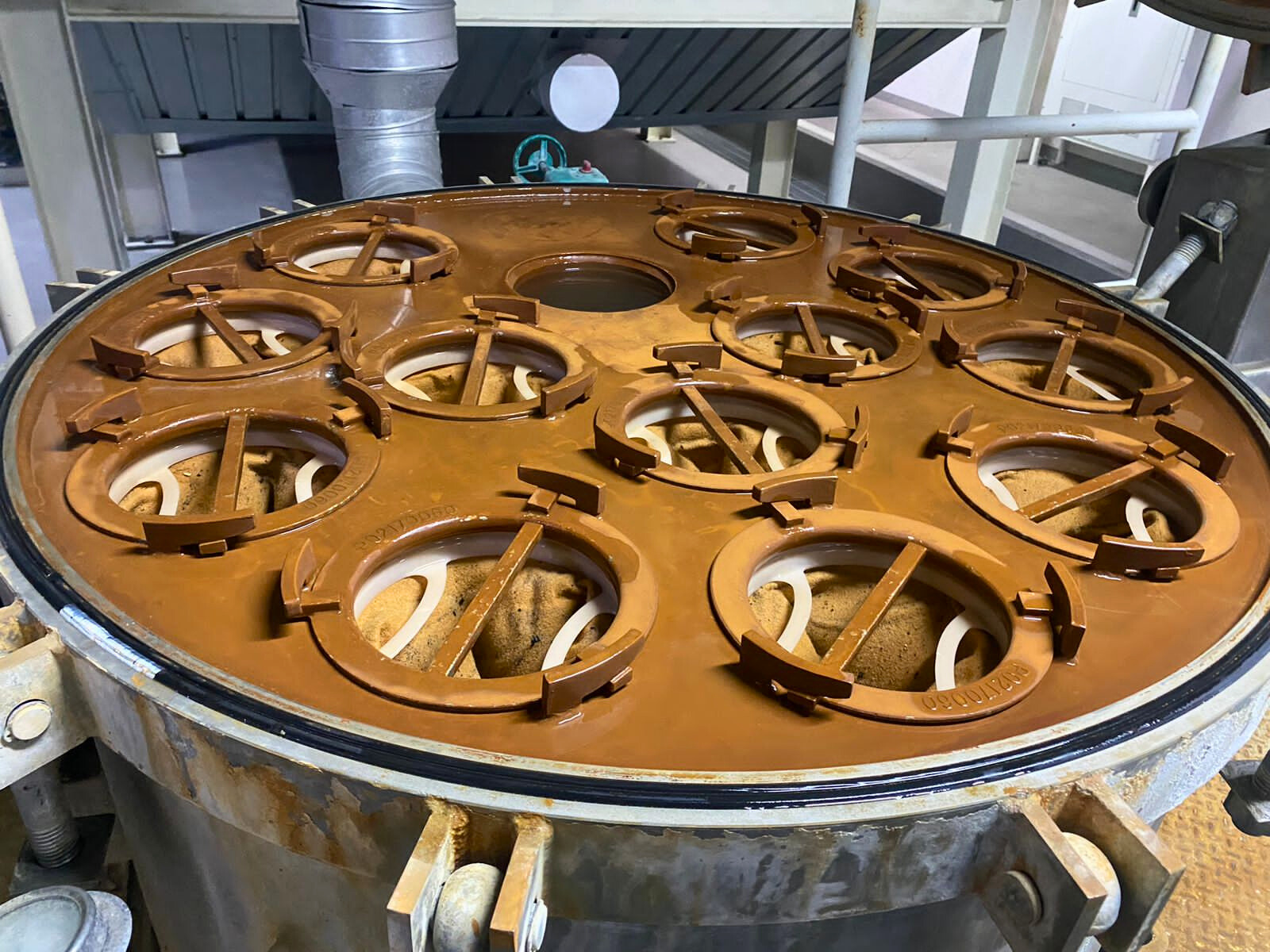 Suministración de filtros bolsa para la limpieza de agua en el proceso de pintura automotriz